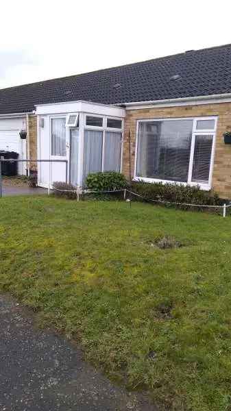 2 Bed Semi-Detached Bungalow Loddon Near Norwich