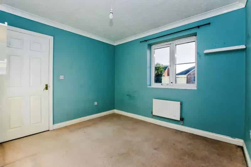 Modern Detached Family Home with Ensuite and Garage
