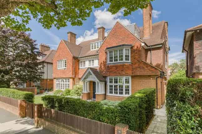 Luxury 7-Bedroom Mansion in St John's Wood