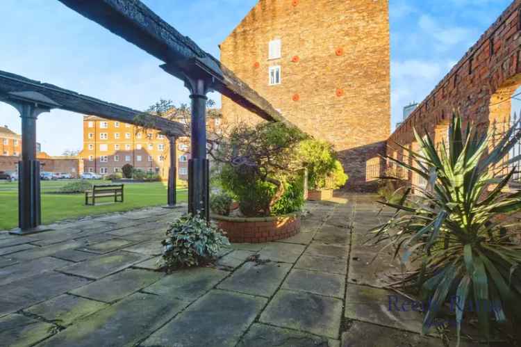 1 Bedroom Flat for Sale Hull East Yorkshier HU1 Museum Quarter River Views