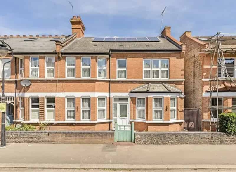 Edwardian Family Home For Modernisation