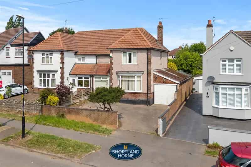 3 Bedroom Semi Detached House Whitmore Park Coventry