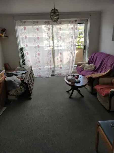 Flat For Rent in Canterbury, England