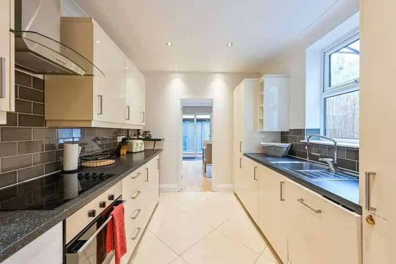 3 bed house for sale