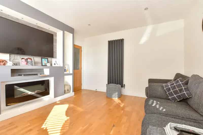 3 Bedroom Chalet for Sale in Ventnor