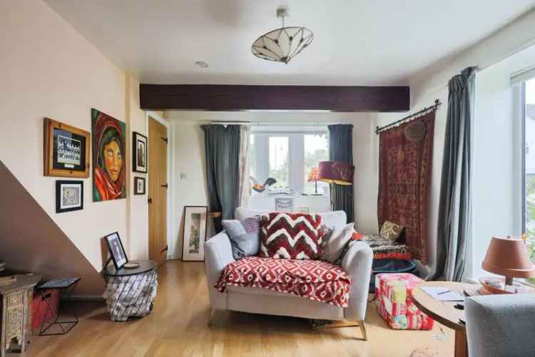 4 Bedroom House For Sale Near White Hart Inn