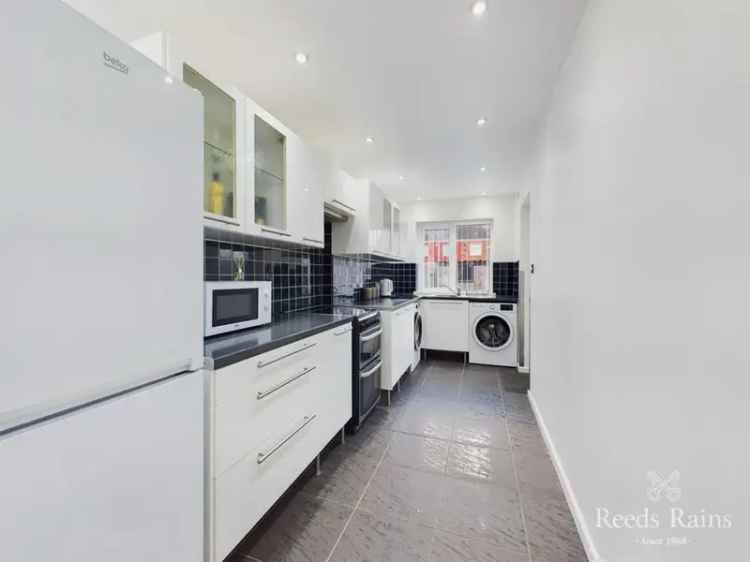 3 Bedroom Terrace House for Sale Near Hull Park