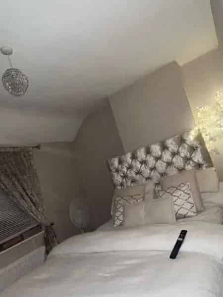 Beautiful 2 Bed Home with Massive Garden