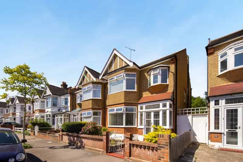 3 Bedroom House For Sale Wanstead Chain Free Family Home