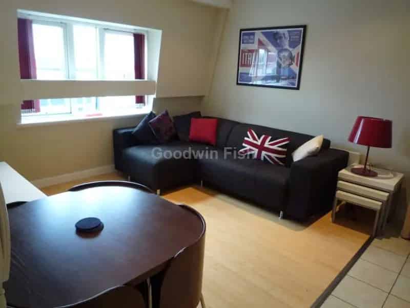 2 Bedroom Apartment House to Rent