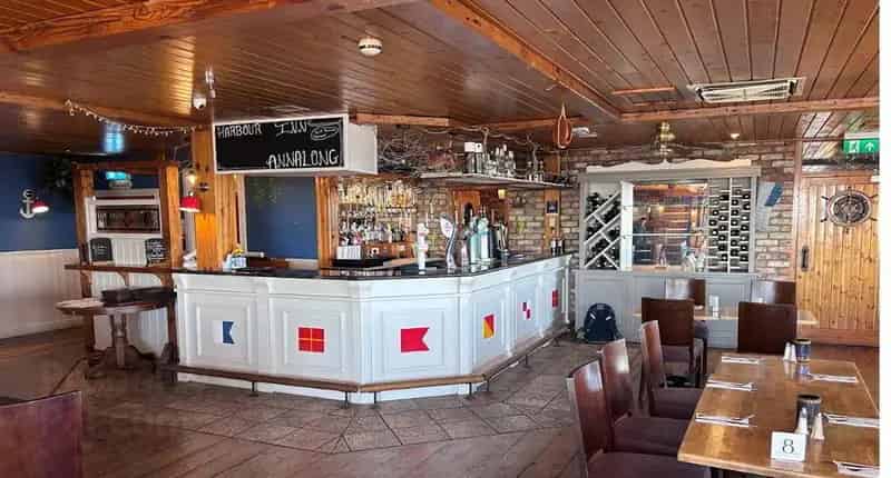 Coastal Public House Restaurant with Ocean Views