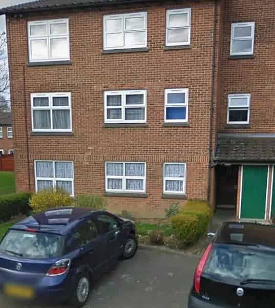 1st Floor Flat Near Amenities - New Boiler & Updated