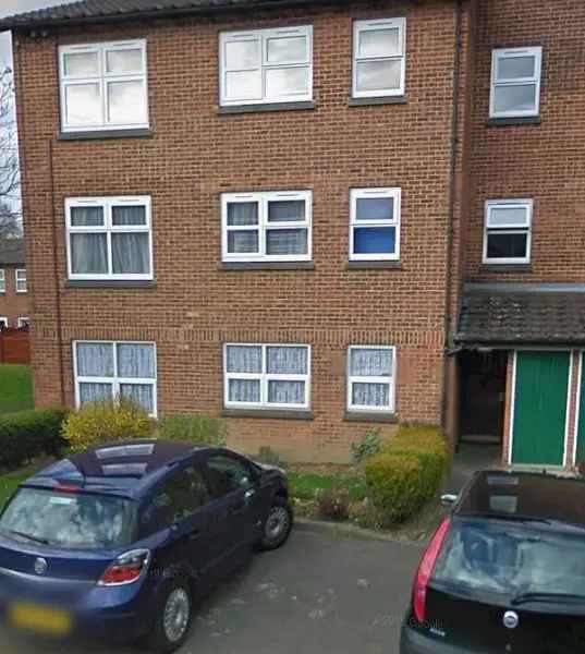 Flat For Rent in Welwyn Hatfield, England