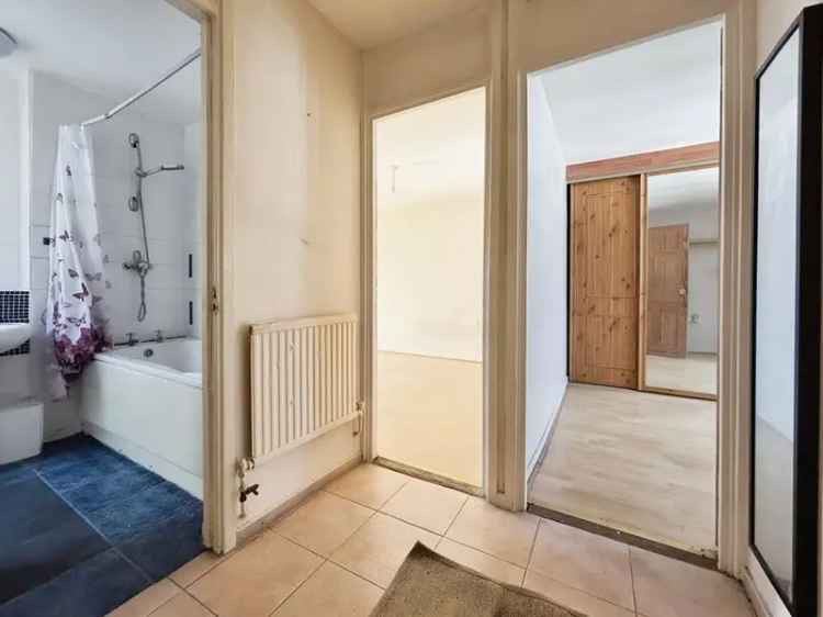 1 Bedroom Flat for Sale London E13 - Renovation Opportunity
