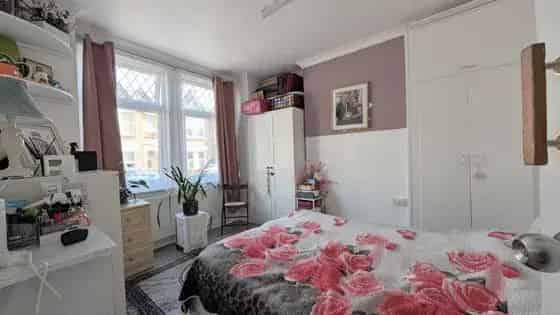 2 Bed Ground Floor Apartment Near Harrow Weald Station