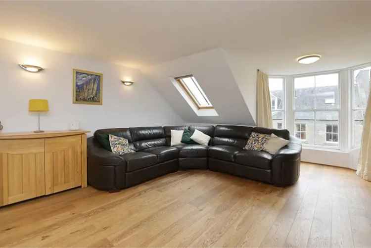 2 Bed Flat - Maisonette with 1 Reception Room