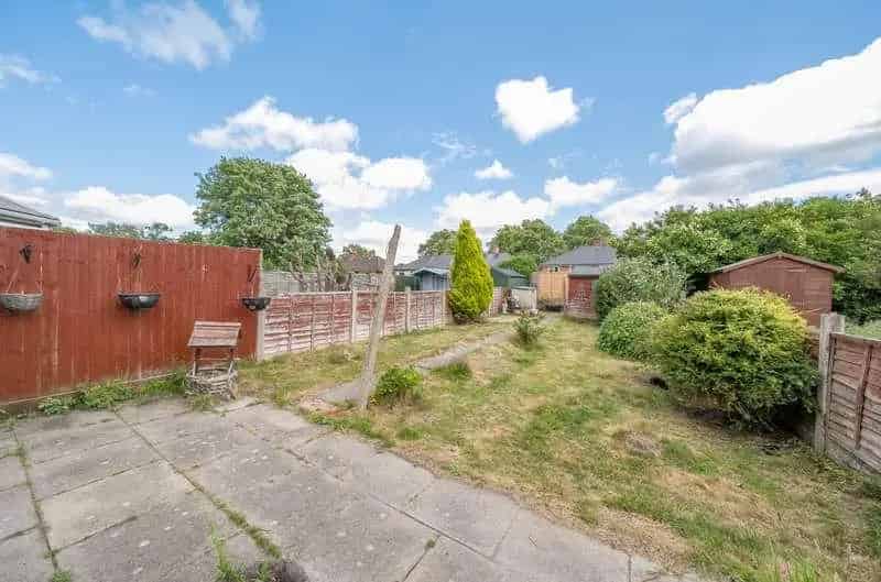 3 Bed Mid Terrace House For Sale Warstock No Onward Chain