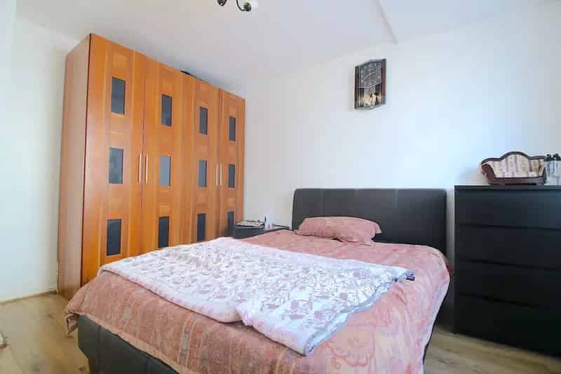 3 Bedroom House to Rent Near Mile End Station