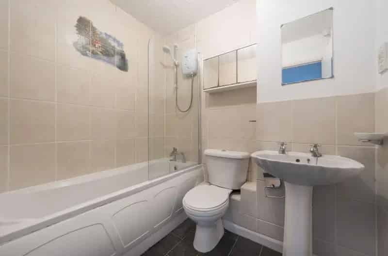 1 Bed Flat for Sale Andover - Ideal First Time Buyer Home