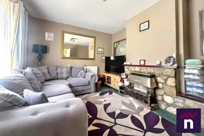 2-Bed House Near Warminster Town Centre