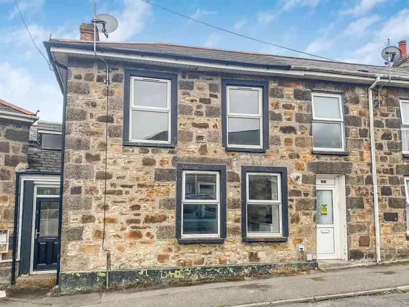 3 Bedroom End Terrace House for Sale
