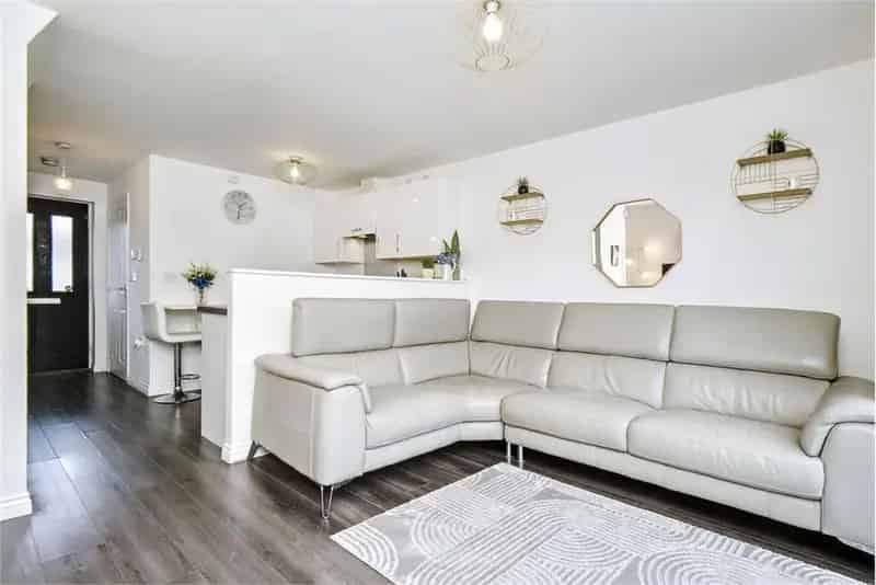 2 Bed House - End Terraced with 1 Reception Room