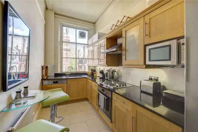 Flat for sale in Palace Gate, London W8