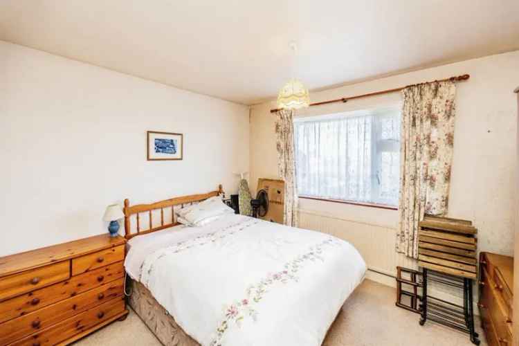Four Bedroom Dormer Bungalow in Denholme