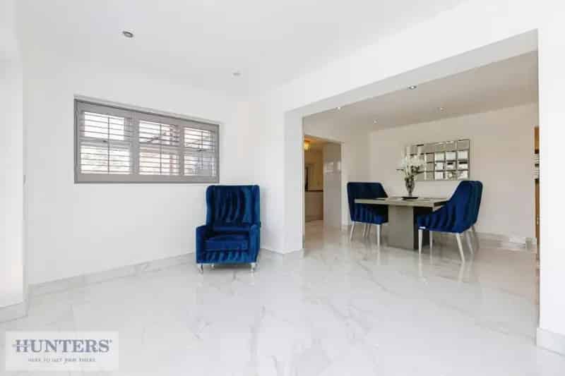 6 Bed Manor House 2.5 Acres 6 Reception Rooms Triple Garage Annex Equestrian Potential