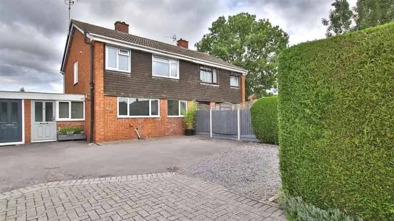3 Bedroom House for Sale Newtown