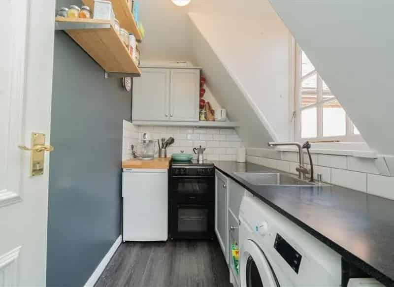One Bedroom Apartment near Gloucester Road Station