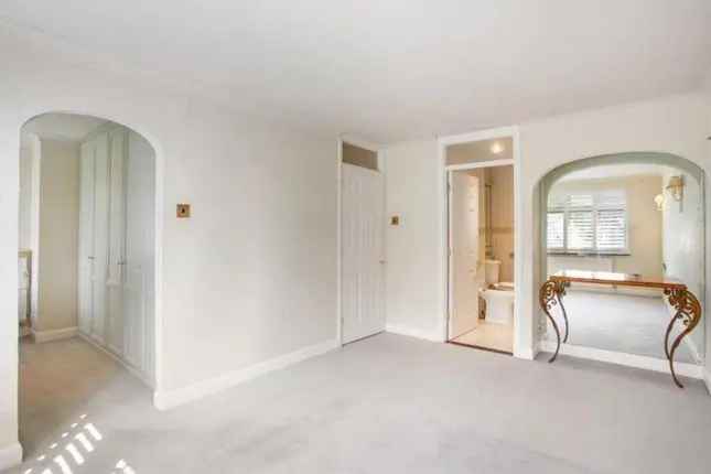 Detached house to rent in Hampstead, London NW3