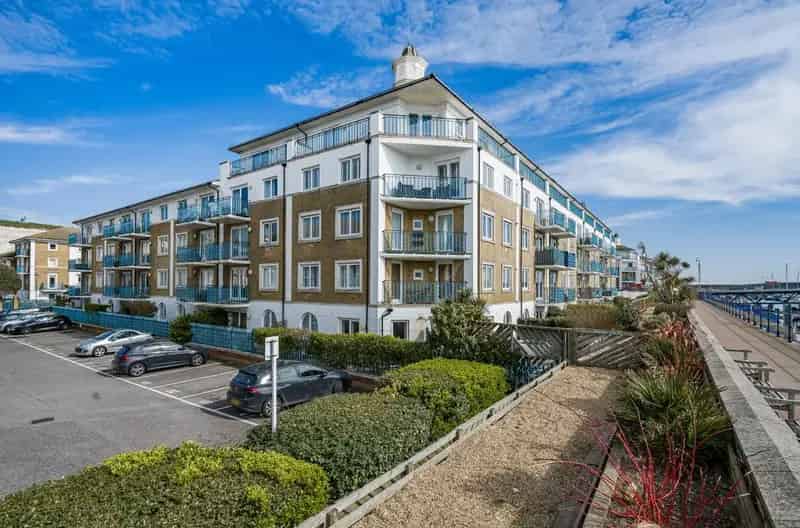 3 Bedroom Apartment for Sale
