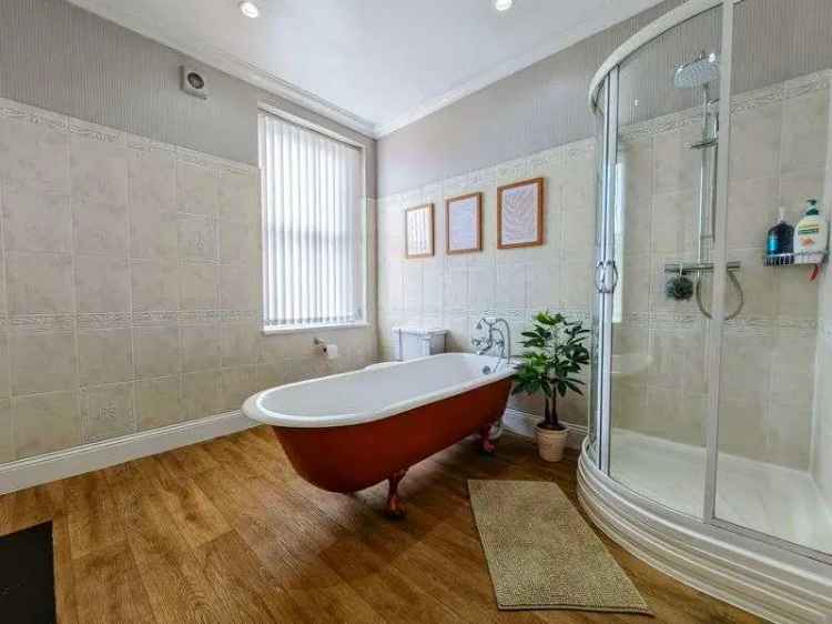 4 bed house for sale