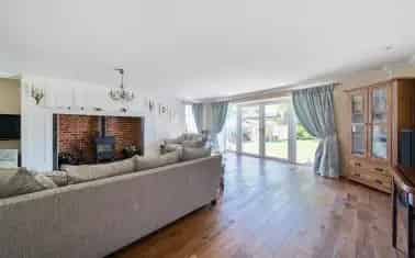 Stunning 6-Bedroom Detached Home with Energy-Efficient Features