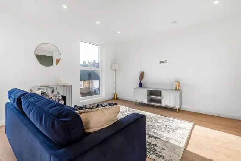 Two Bedroom Apartment near Hither Green Station
