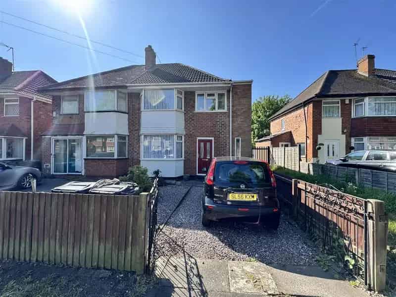 3 Bedroom Semi-Detached House for Sale