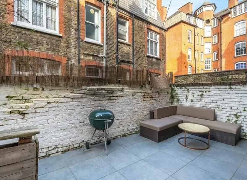 Spacious 3-Bed Flat Parsons Green Private Garden