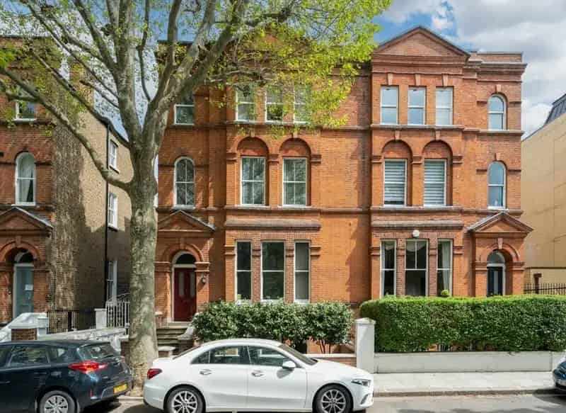 One Bedroom Apartment near Kensington Olympia