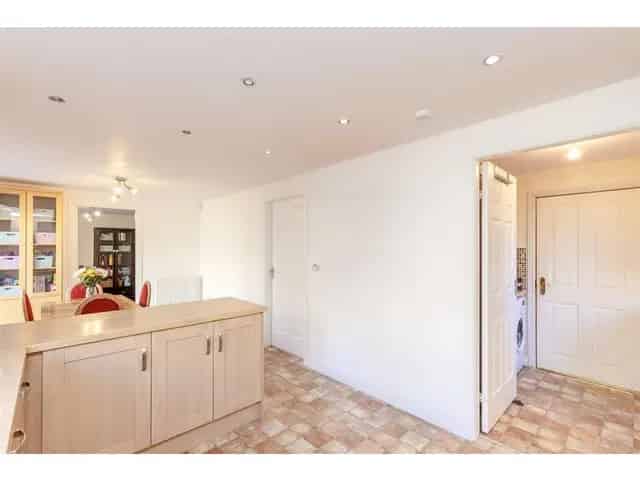 5 Bedroom Detached House for Sale in Bathgate