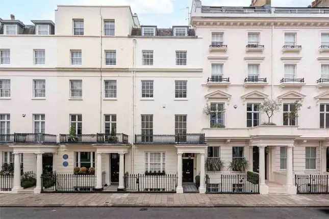 Terraced House to Rent in Belgravia SW1W