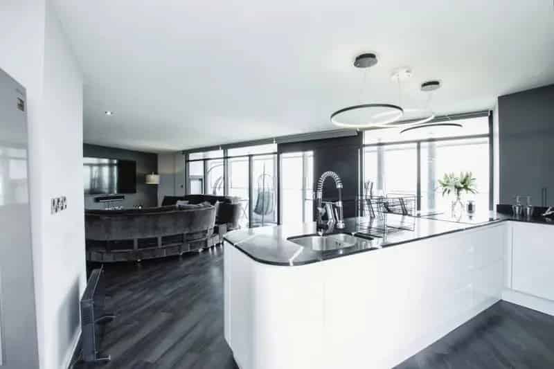 2 Bedroom Penthouse Apartment for Sale in Birmingham Beetham Tower