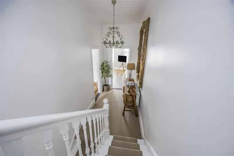 4 Bedroom Semi Detached House Southsea