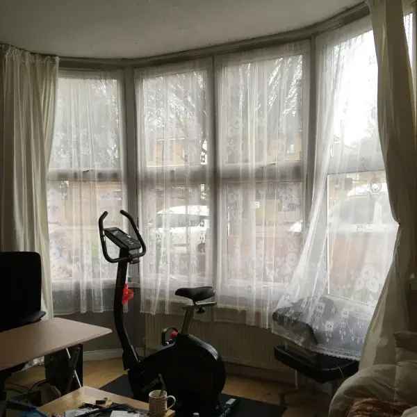 Flat For Rent in Bradford, England