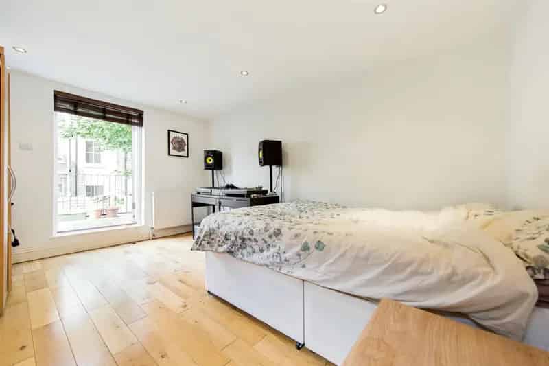 2 Bedroom Flat House to Rent Clapham Brixton