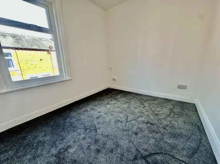 2 Bedroom Mid Terraced House To Let