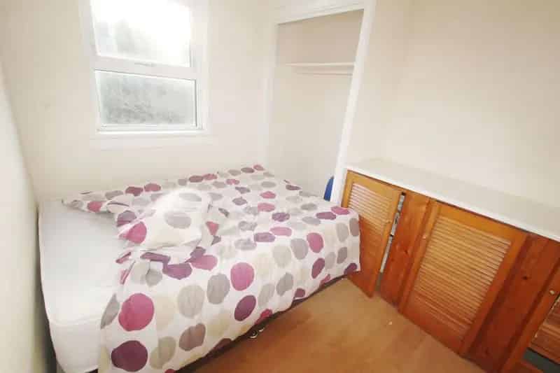 1 Bedroom Flat for Sale in Scotland