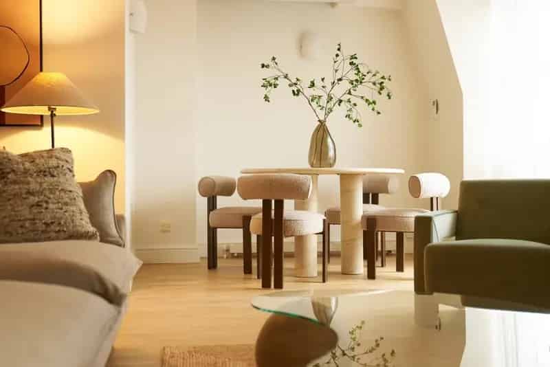 3-Bedroom Apartment in Little Venice Near Maida Vale Station