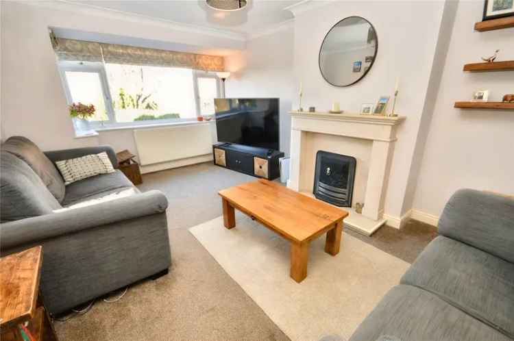 House For Sale in Leeds, England