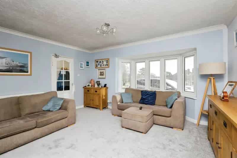 Three Bedroom Detached House in Hampden Park